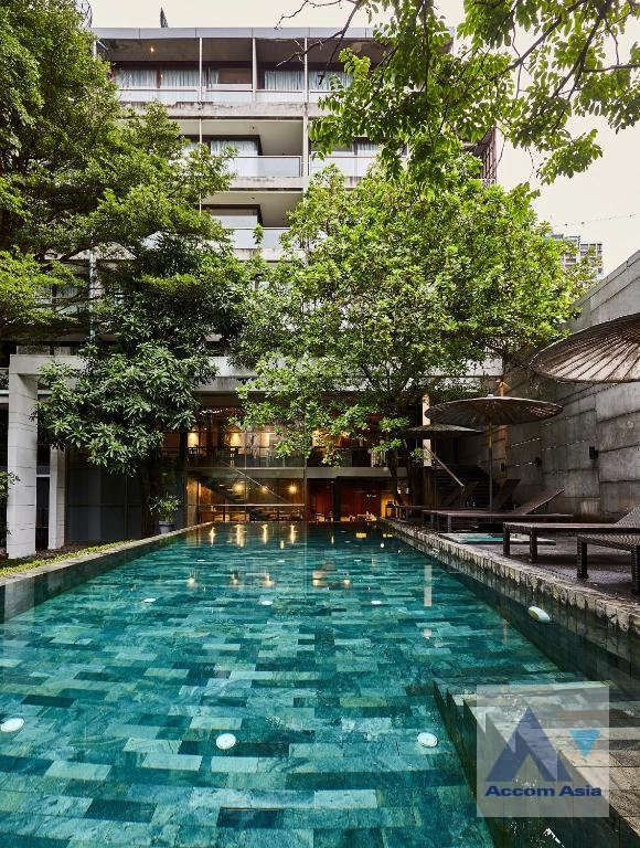 unit 2 Bedrooms  Apartment For Rent & Sale in Ploenchit, Bangkok  near BTS Ratchadamri (AA44493)