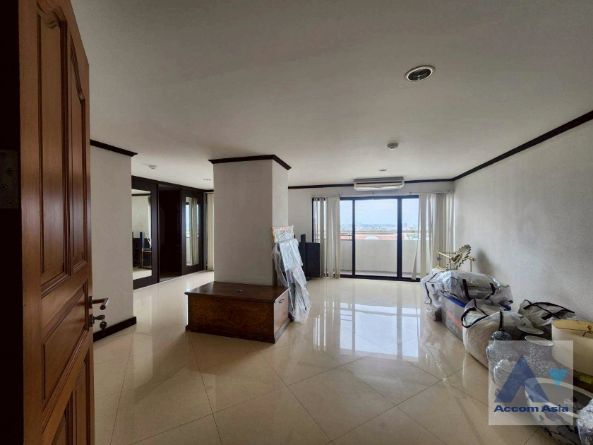 13  3 br Condominium For Sale in Sukhumvit ,Bangkok BTS Ekkamai at Casa Viva AA44496