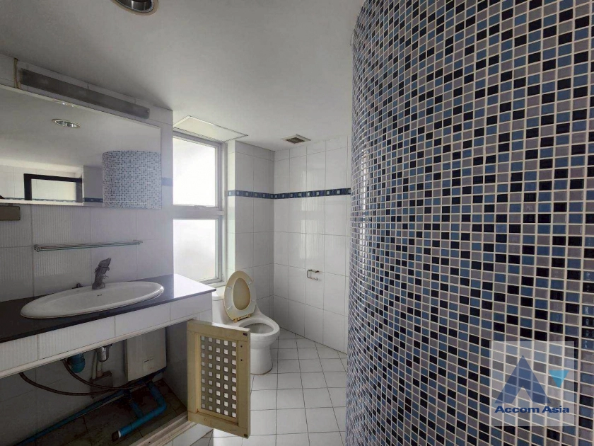 17  3 br Condominium For Sale in Sukhumvit ,Bangkok BTS Ekkamai at Casa Viva AA44496