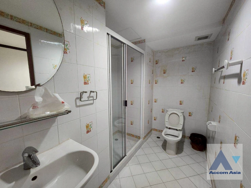 23  3 br Condominium For Sale in Sukhumvit ,Bangkok BTS Ekkamai at Casa Viva AA44496