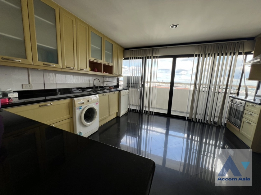 8  3 br Condominium For Sale in Sukhumvit ,Bangkok BTS Ekkamai at Casa Viva AA44496