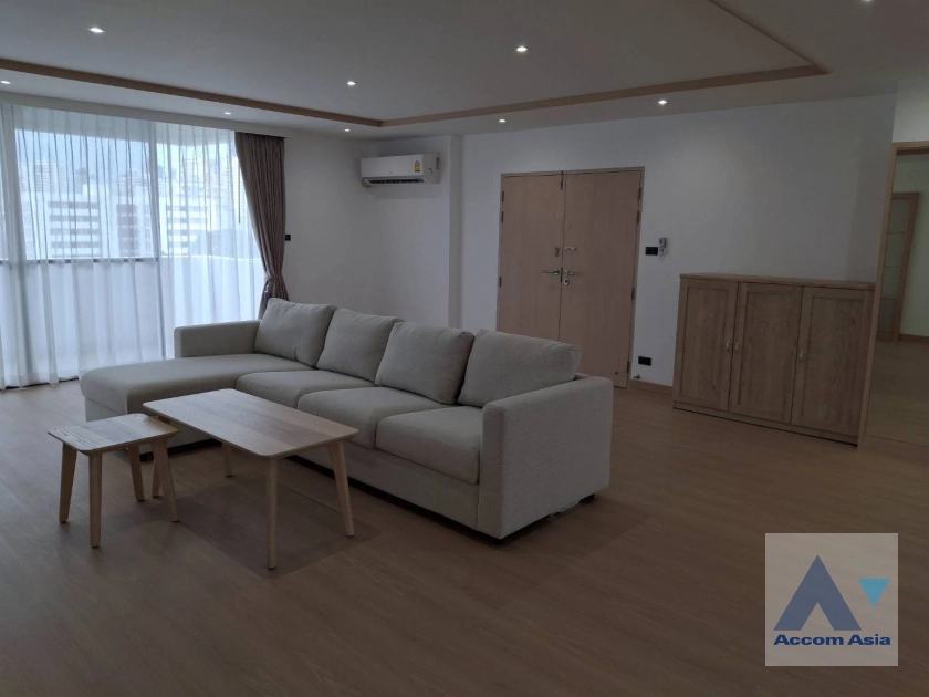 unit 3 Bedrooms  Apartment For Rent & Sale in Sukhumvit, Bangkok  near BTS Thong Lo (AA44501)