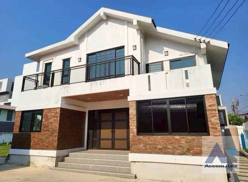  2  6 br House for rent and sale in Dusit ,Bangkok  AA44502