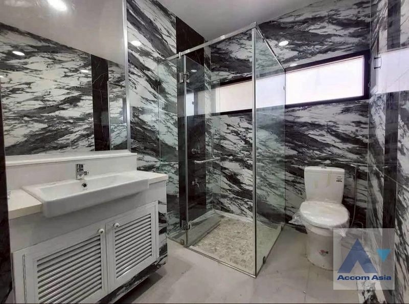 4  6 br House for rent and sale in Dusit ,Bangkok  AA44502