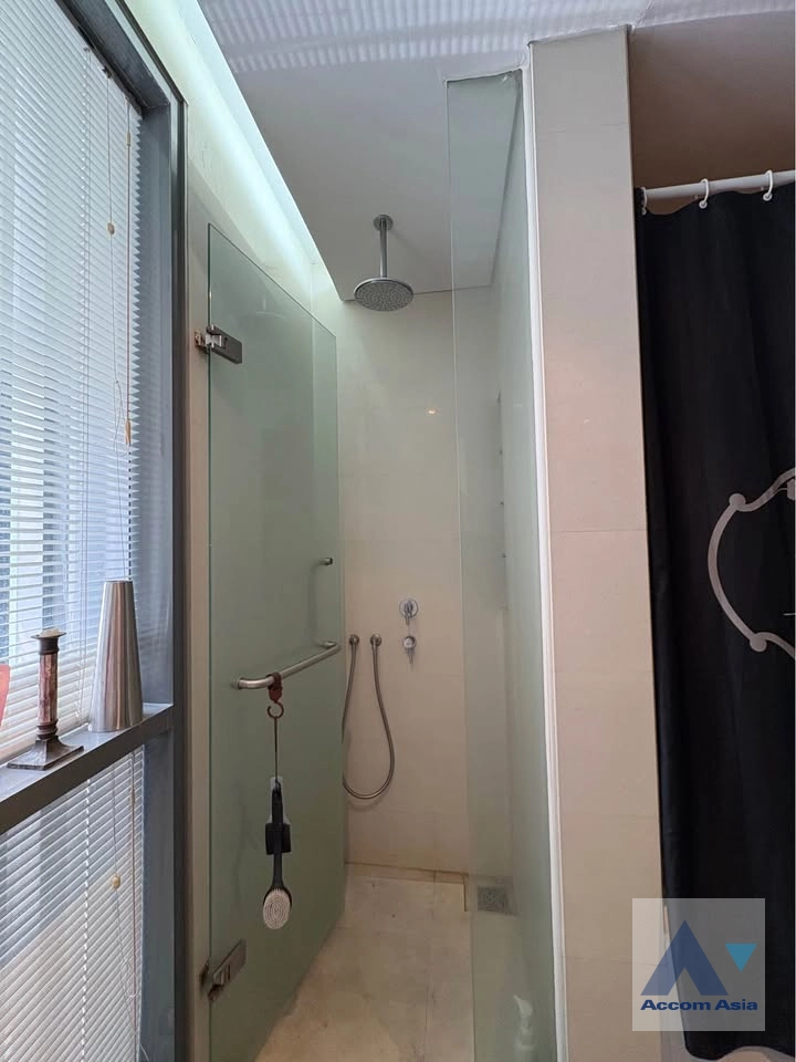 8  2 br Condominium For Sale in Sukhumvit ,Bangkok BTS Asok - MRT Sukhumvit at Domus 16 AA44503