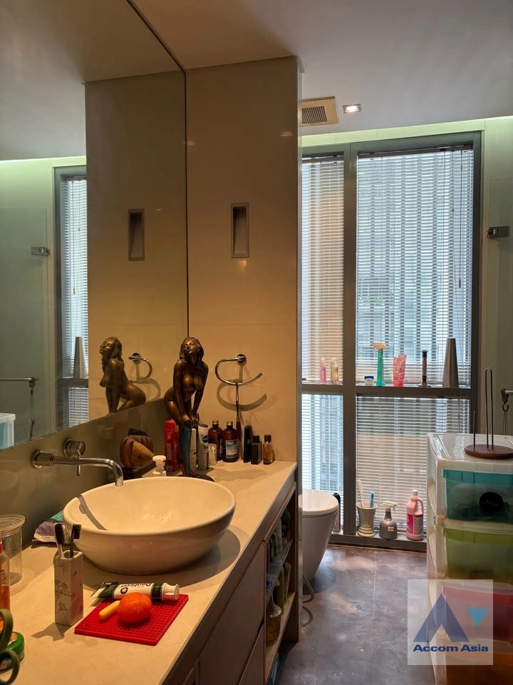 9  2 br Condominium For Sale in Sukhumvit ,Bangkok BTS Asok - MRT Sukhumvit at Domus 16 AA44503