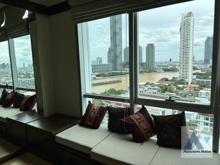 unit 2 Bedrooms  Condominium For Rent in Charoen Nakhon, Bangkok  near BTS Krung Thon Buri (AA44508)