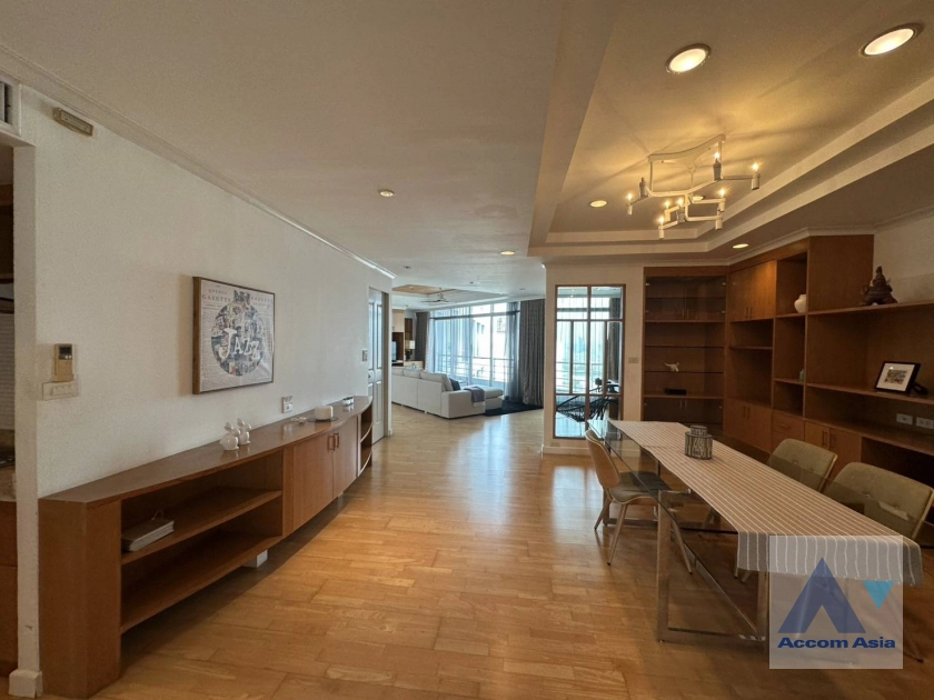 unit 2 Bedrooms  Condominium For Rent in Charoen Nakhon, Bangkok  near BTS Krung Thon Buri (AA44509)