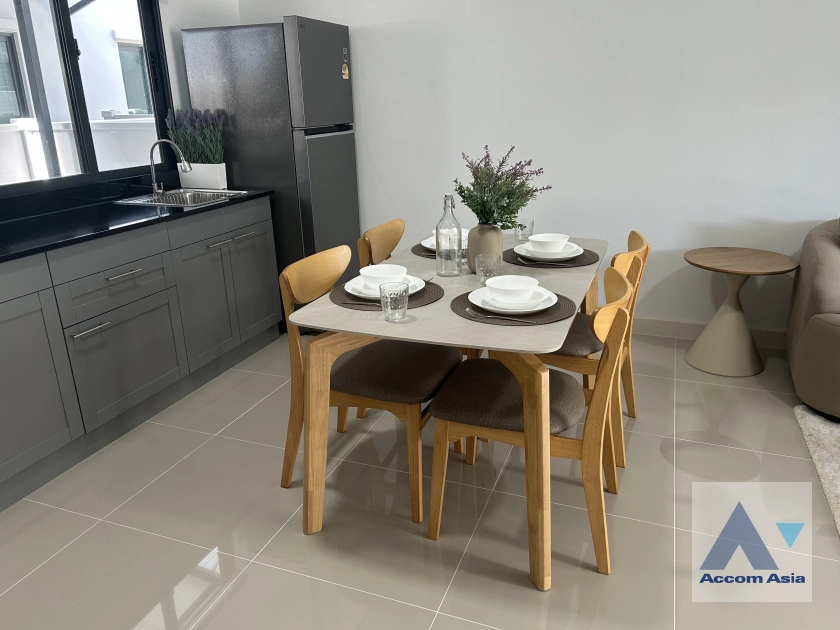 5  3 br Townhouse for rent and sale in Samutprakan ,Samutprakan  at House AA44510