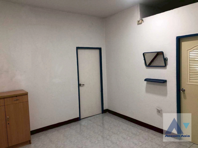 8  2 br Townhouse for rent and sale in Sukhumvit ,Bangkok BTS On Nut AA44512