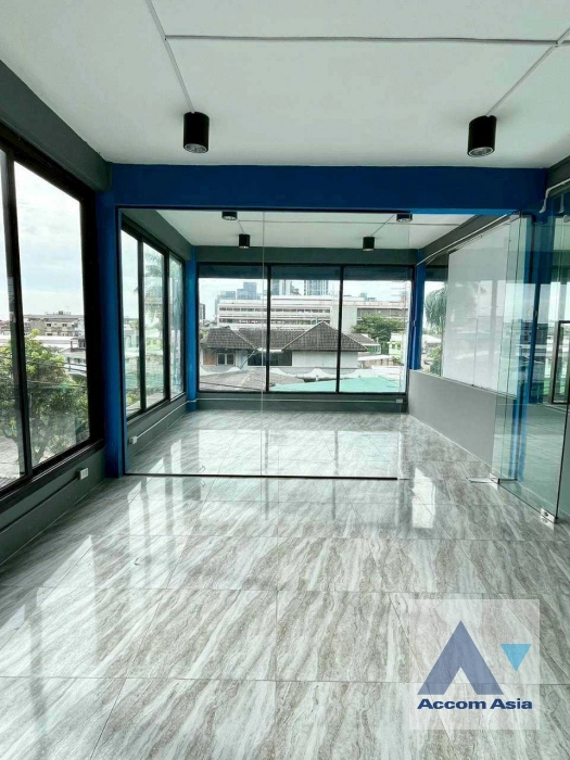 unitHome Office |  4 Bedrooms  Townhouse For Rent & Sale in Sukhumvit, Bangkok  near BTS Bang Chak (AA44513)
