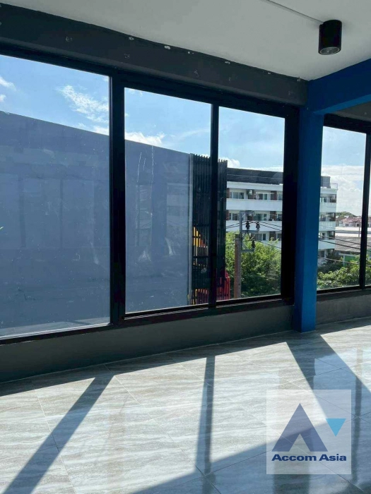 10  4 br Townhouse for rent and sale in Sukhumvit ,Bangkok BTS Bang Chak AA44513