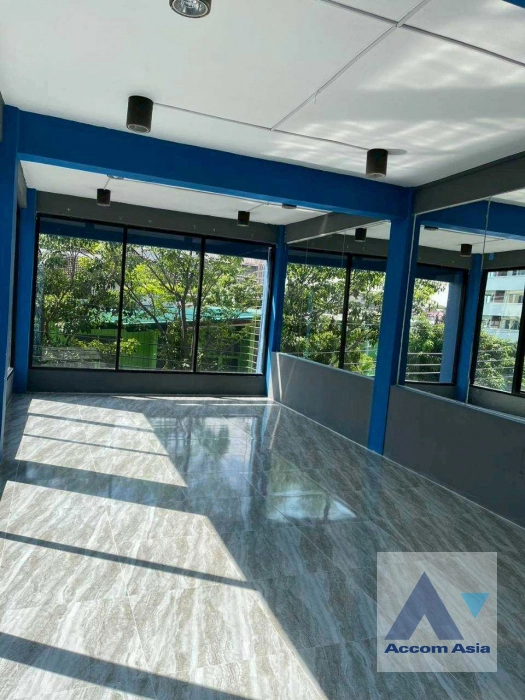 8  4 br Townhouse for rent and sale in Sukhumvit ,Bangkok BTS Bang Chak AA44513