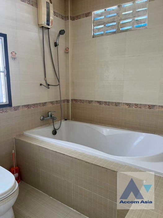 12  4 br Townhouse for rent and sale in Sukhumvit ,Bangkok BTS Bang Chak AA44513