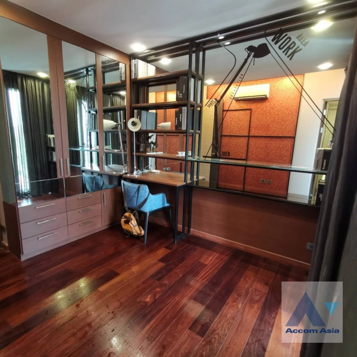 25  4 br House for rent and sale in Lat Phrao ,Bangkok MRT Lat Phrao at The Gallery House Pattern AA44514