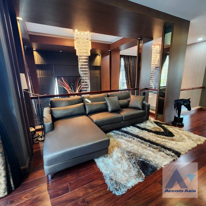 19  4 br House for rent and sale in Lat Phrao ,Bangkok MRT Lat Phrao at The Gallery House Pattern AA44514