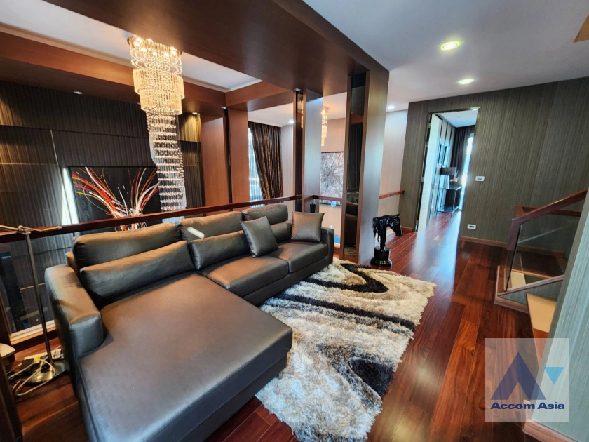 17  4 br House for rent and sale in Lat Phrao ,Bangkok MRT Lat Phrao at The Gallery House Pattern AA44514