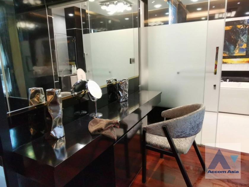 28  4 br House for rent and sale in Lat Phrao ,Bangkok MRT Lat Phrao at The Gallery House Pattern AA44514