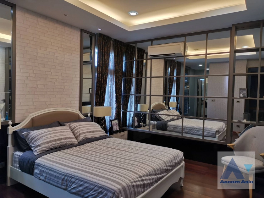 21  4 br House for rent and sale in Lat Phrao ,Bangkok MRT Lat Phrao at The Gallery House Pattern AA44514