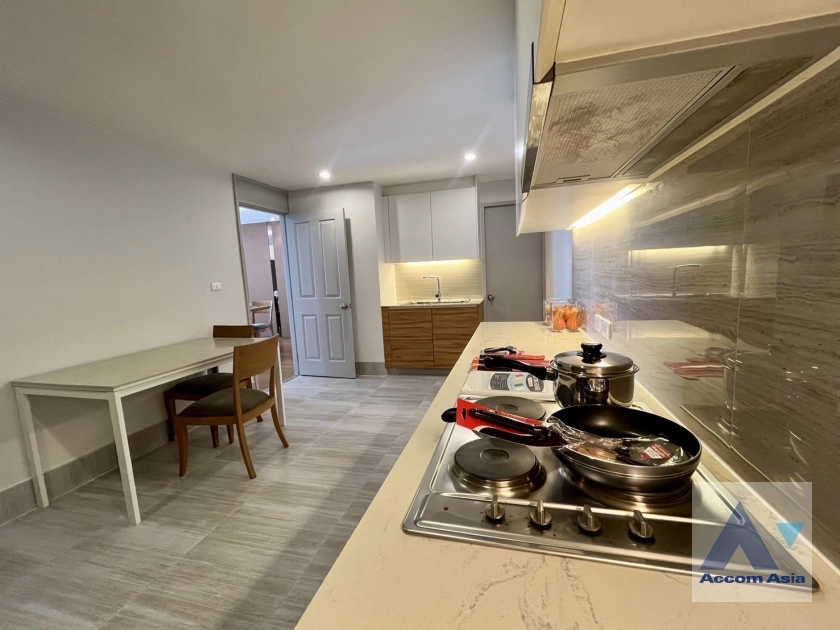 4  3 br Apartment for rent and sale in Sathorn ,Bangkok BRT Thanon Chan at Family-Friendly Serviced Apartment with Big Green Spaces AA44516