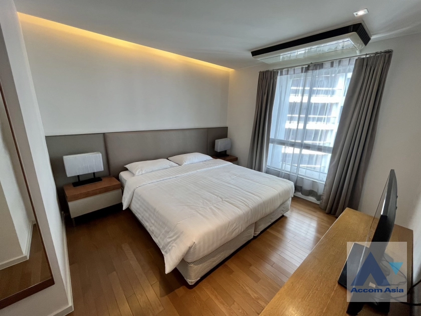 7  3 br Apartment for rent and sale in Sathorn ,Bangkok BRT Thanon Chan at Family-Friendly Serviced Apartment with Big Green Spaces AA44516