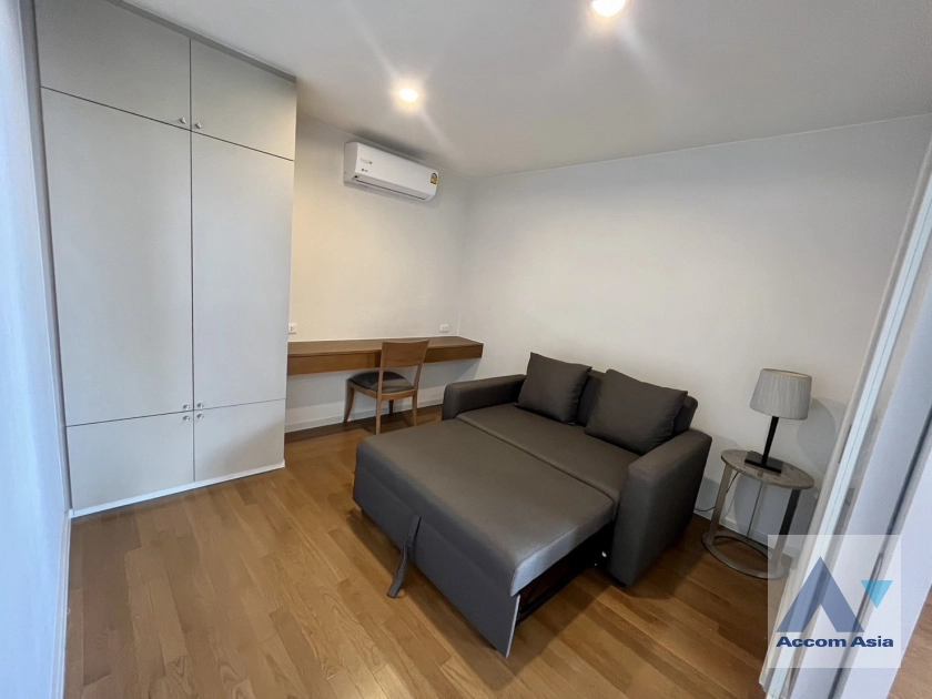 unit 3 Bedrooms  Apartment For Rent & Sale in Sathorn, Bangkok  near BRT Thanon Chan (AA44516)