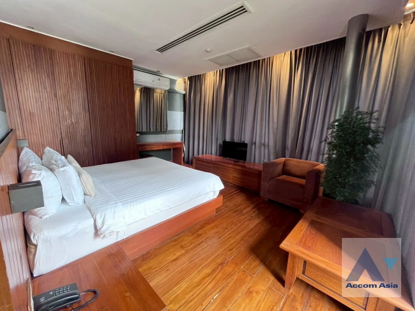 10  2 br Apartment For Rent in Ploenchit ,Bangkok BTS Ratchadamri at Chic Style AA44517