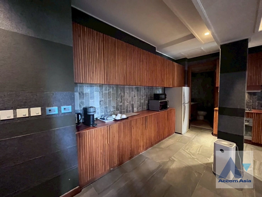 7  2 br Apartment For Rent in Ploenchit ,Bangkok BTS Ratchadamri at Chic Style AA44517