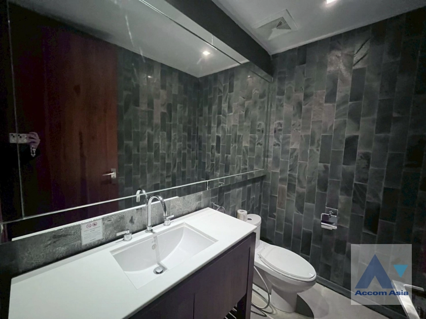 20  2 br Apartment For Rent in Ploenchit ,Bangkok BTS Ratchadamri at Chic Style AA44517