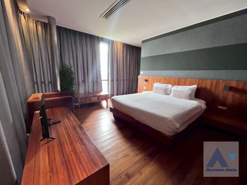 12  2 br Apartment For Rent in Ploenchit ,Bangkok BTS Ratchadamri at Chic Style AA44517