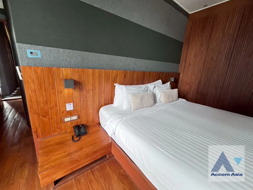 11  2 br Apartment For Rent in Ploenchit ,Bangkok BTS Ratchadamri at Chic Style AA44517