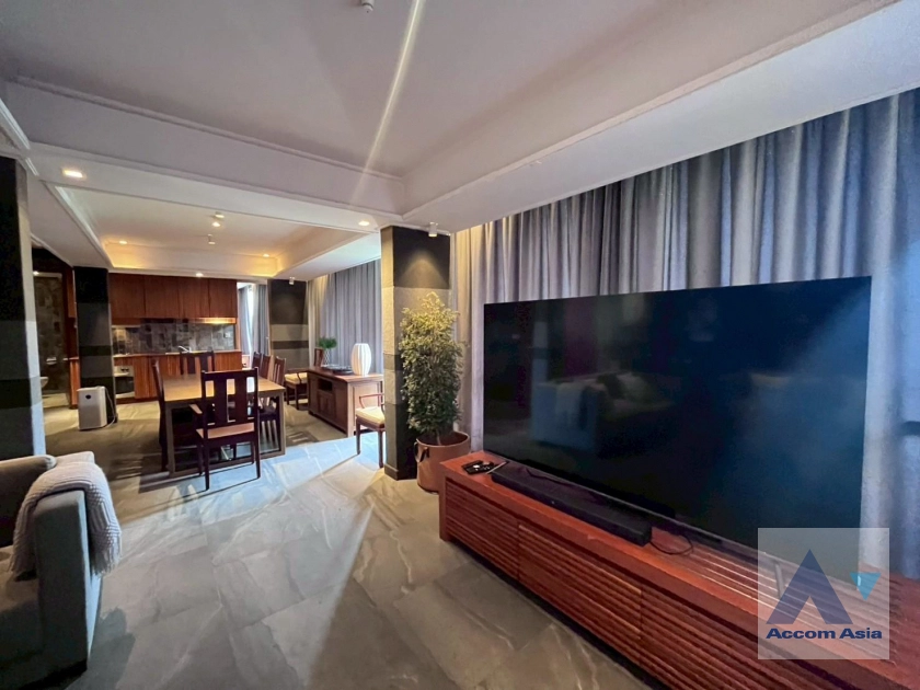 5  2 br Apartment For Rent in Ploenchit ,Bangkok BTS Ratchadamri at Chic Style AA44517