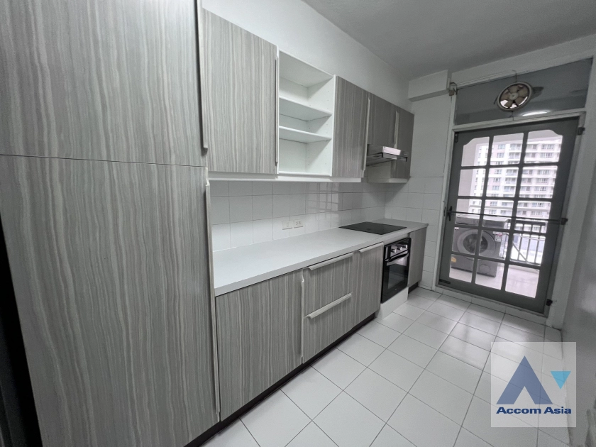 9  3 br Apartment for rent and sale in Ploenchit ,Bangkok BTS Chitlom at Heart of Langsuan - Privacy AA44519