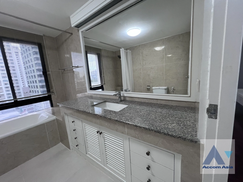 16  3 br Apartment for rent and sale in Ploenchit ,Bangkok BTS Chitlom at Heart of Langsuan - Privacy AA44519
