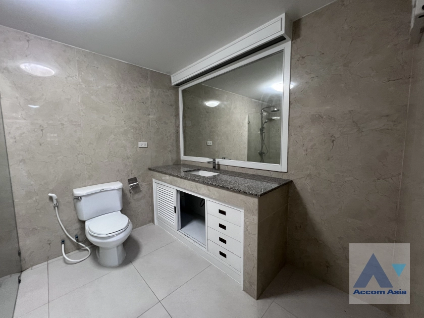 19  3 br Apartment for rent and sale in Ploenchit ,Bangkok BTS Chitlom at Heart of Langsuan - Privacy AA44519