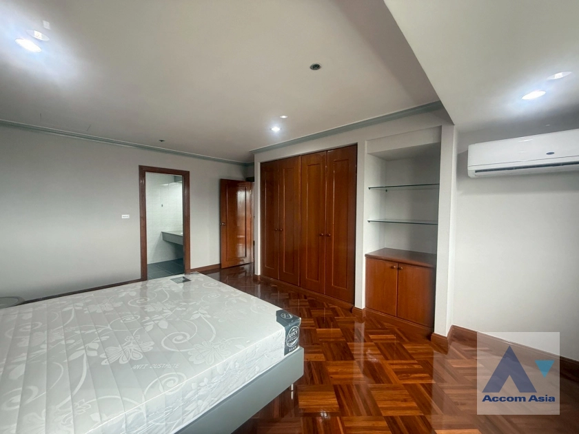 9  3 br Apartment for rent and sale in Sukhumvit ,Bangkok BTS Ekkamai at Panoramic view on balcony AA44520