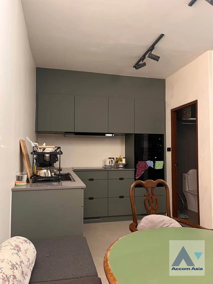 11  2 br Townhouse For Rent in Sathorn ,Bangkok BTS Chong Nonsi AA44522