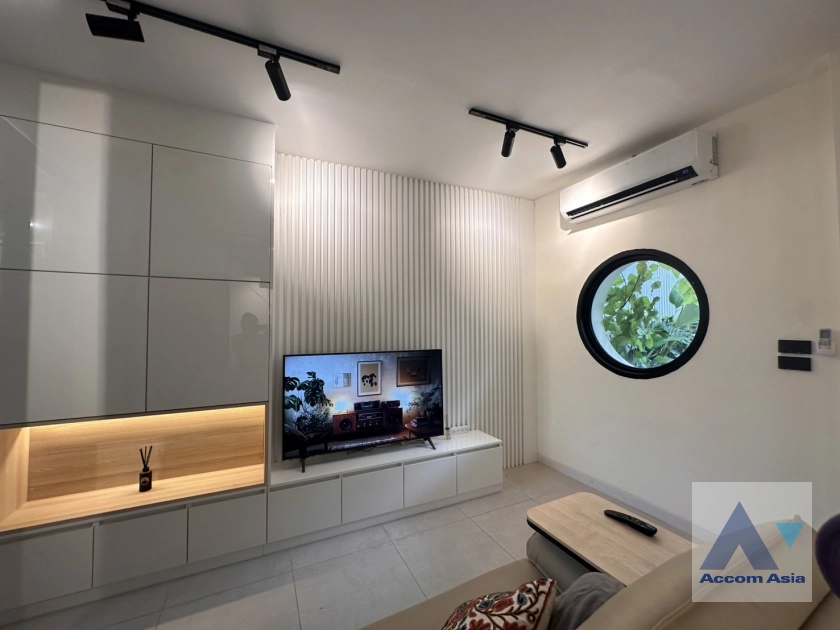 5  2 br Townhouse For Rent in Sathorn ,Bangkok BTS Chong Nonsi AA44522