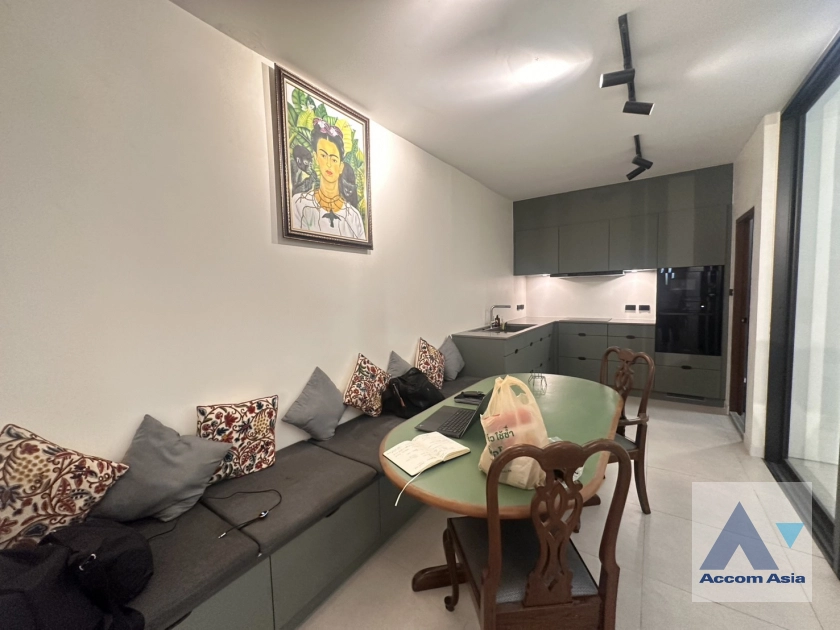 6  2 br Townhouse For Rent in Sathorn ,Bangkok BTS Chong Nonsi AA44522
