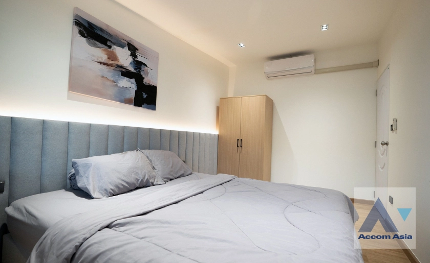 10  3 br Townhouse For Rent in Ratchadaphisek ,Bangkok MRT Huai Khwang AA44524