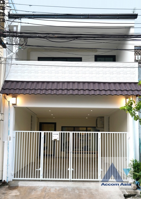 5  3 br Townhouse For Rent in Ratchadaphisek ,Bangkok MRT Huai Khwang AA44524