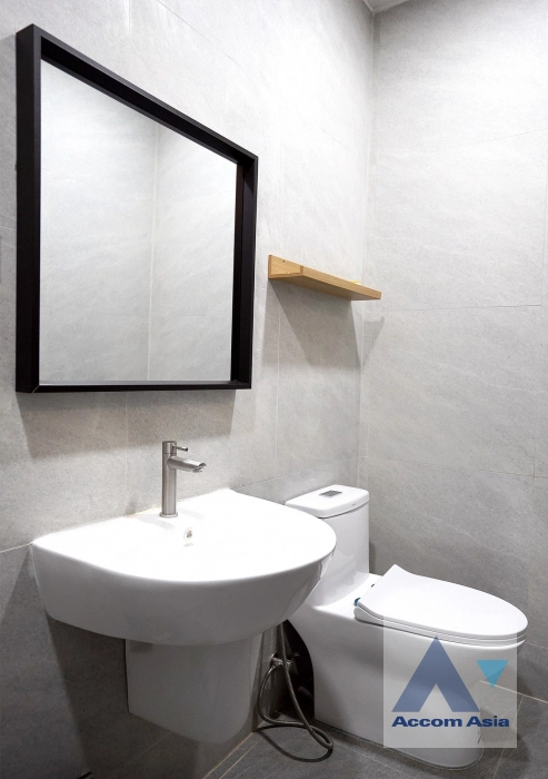 17  3 br Townhouse For Rent in Ratchadaphisek ,Bangkok MRT Huai Khwang AA44524