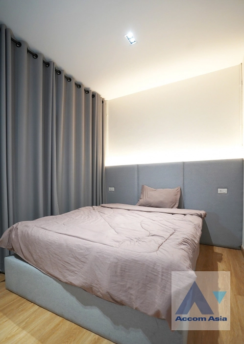 12  3 br Townhouse For Rent in Ratchadaphisek ,Bangkok MRT Huai Khwang AA44524