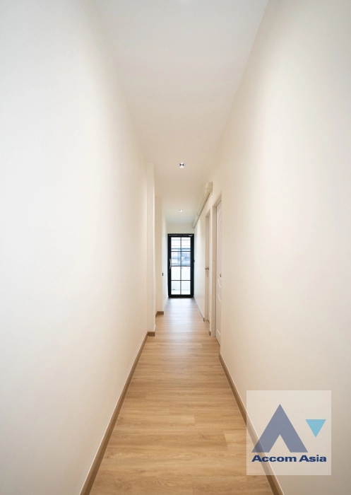 18  3 br Townhouse For Rent in Ratchadaphisek ,Bangkok MRT Huai Khwang AA44524