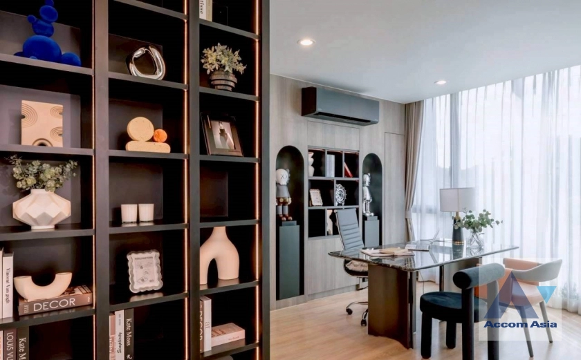 8  3 br House For Sale in Phaholyothin ,Bangkok BTS Sanam Pao at SCAPE ARI AA44534