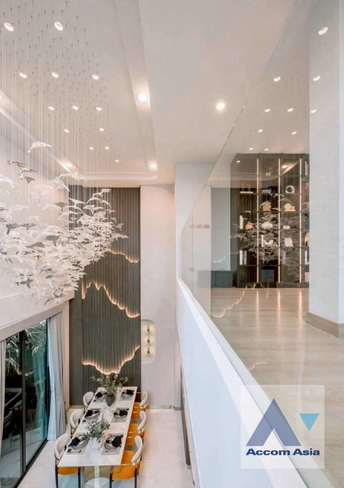 7  3 br House For Sale in Phaholyothin ,Bangkok BTS Sanam Pao at SCAPE ARI AA44534