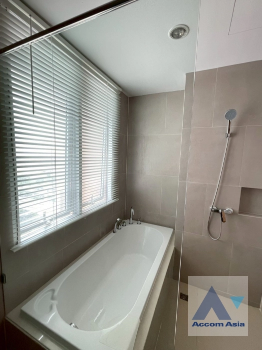 12  2 br Condominium For Rent in Charoen Nakhon ,Bangkok BTS Krung Thon Buri at Villa Sathorn AA44535