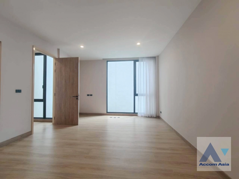 11  3 br House For Sale in Phaholyothin ,Bangkok BTS Sanam Pao at SCAPE ARI AA44537