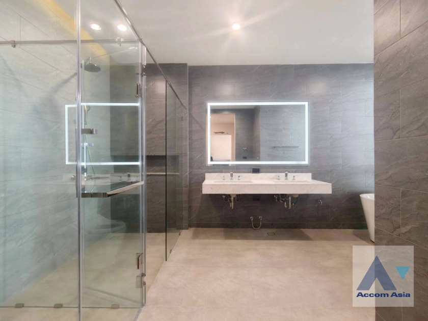 16  3 br House For Sale in Phaholyothin ,Bangkok BTS Sanam Pao at SCAPE ARI AA44537