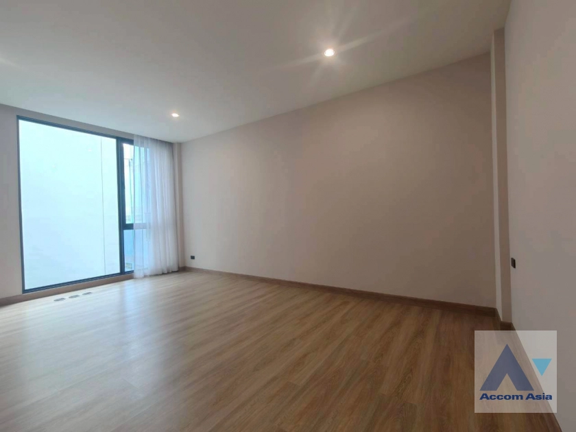 12  3 br House For Sale in Phaholyothin ,Bangkok BTS Sanam Pao at SCAPE ARI AA44537